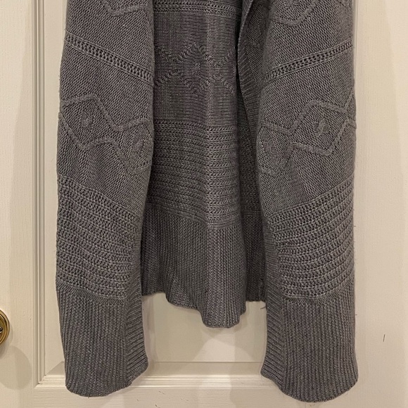 Sweater Vest Grey Size Large (11-13) - Picture 2 of 7